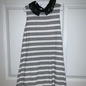 Kids, knit works dress.